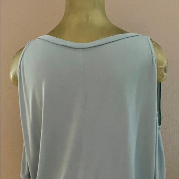 JOYLAB Mint Cutout Shoulders Workout Athleisure Top NWOT Size Large - Picture 7 of 11